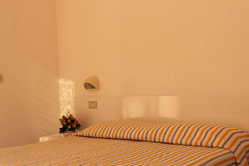 ماسيغنانو Residence Azzurro الغرفة الصورة