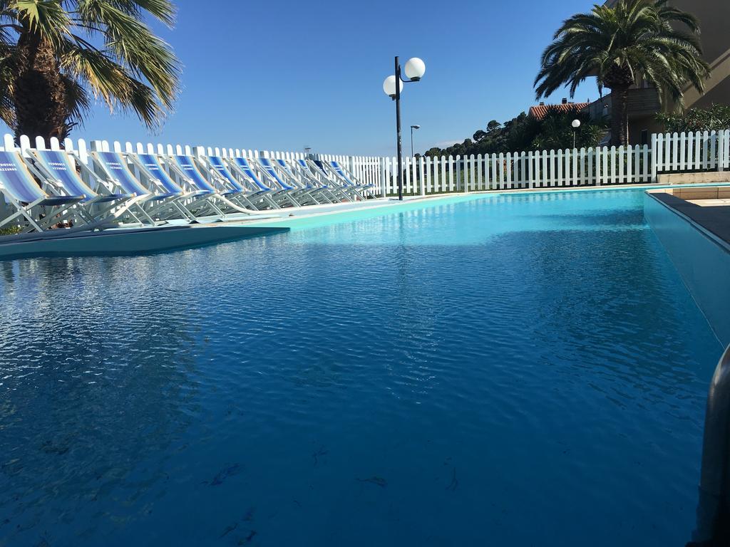 ماسيغنانو Residence Azzurro المظهر الخارجي الصورة