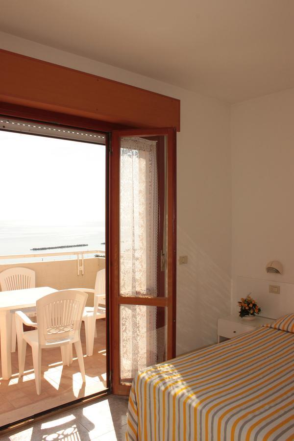 ماسيغنانو Residence Azzurro المظهر الخارجي الصورة